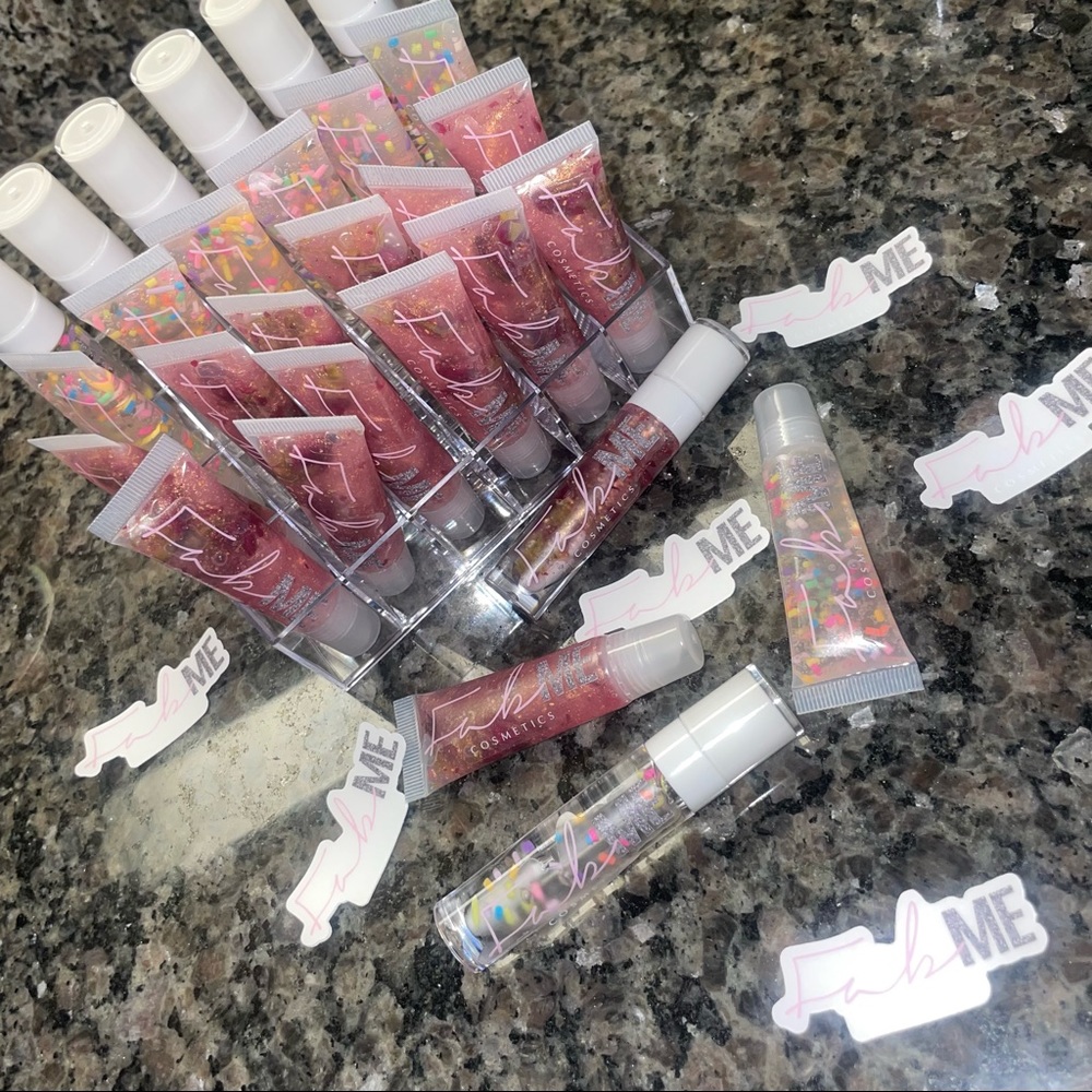 Cupcake Hydrating Lipgloss. Cruelty free, Gluten free all vegan products.